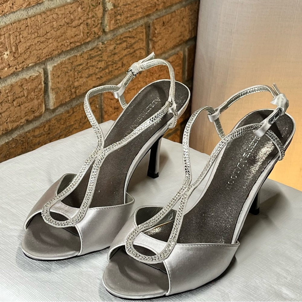 Adrienne Maloof x Charles Jourdan Yvette Crystal Satin Heels 7.5 NEW Formal